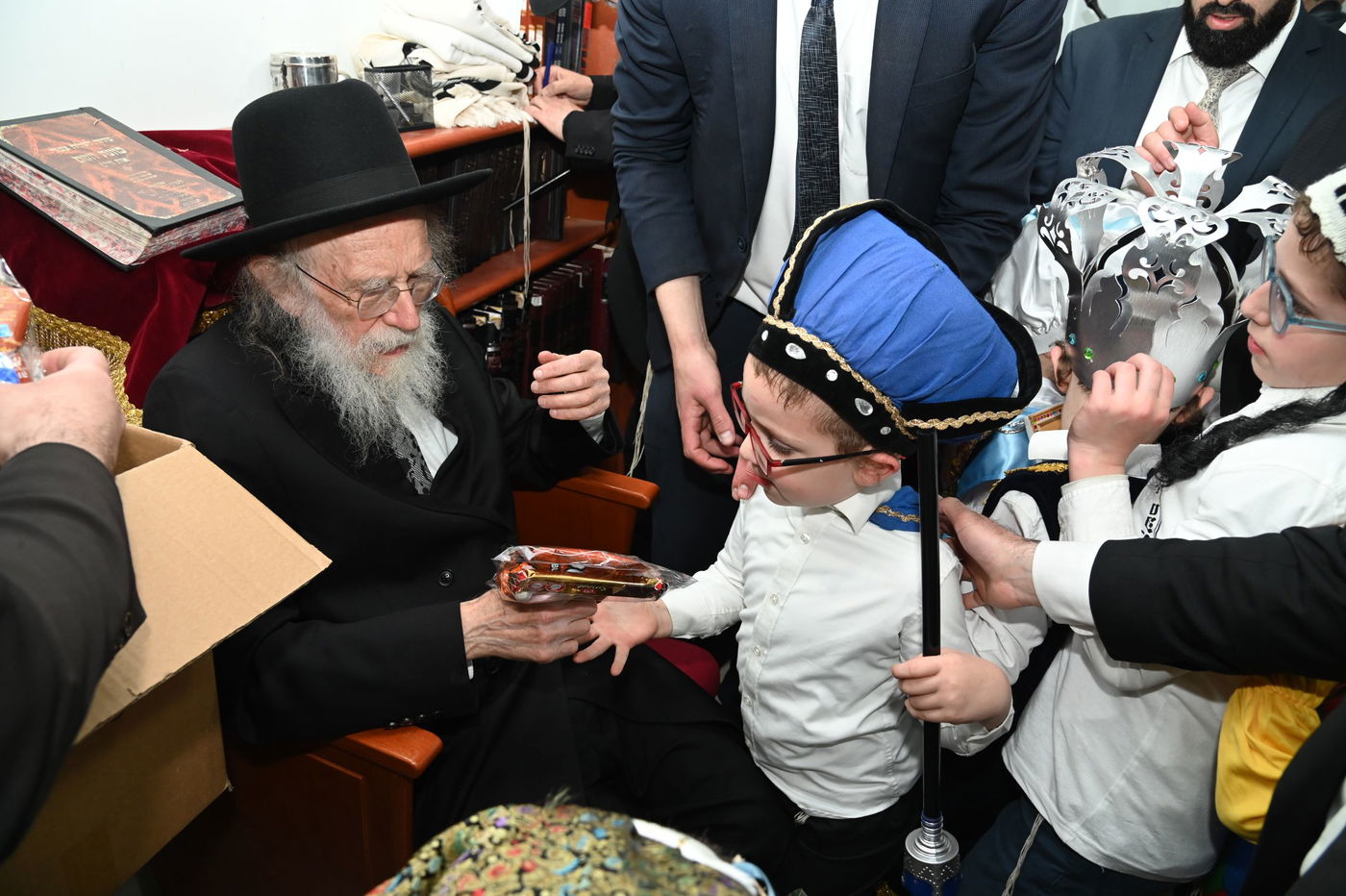 פורים אצל הגאון רבי שמעון גלאי