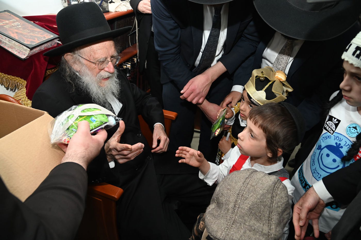 פורים אצל הגאון רבי שמעון גלאי