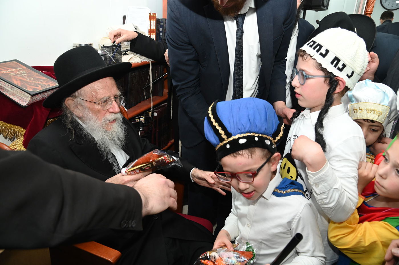 פורים אצל הגאון רבי שמעון גלאי