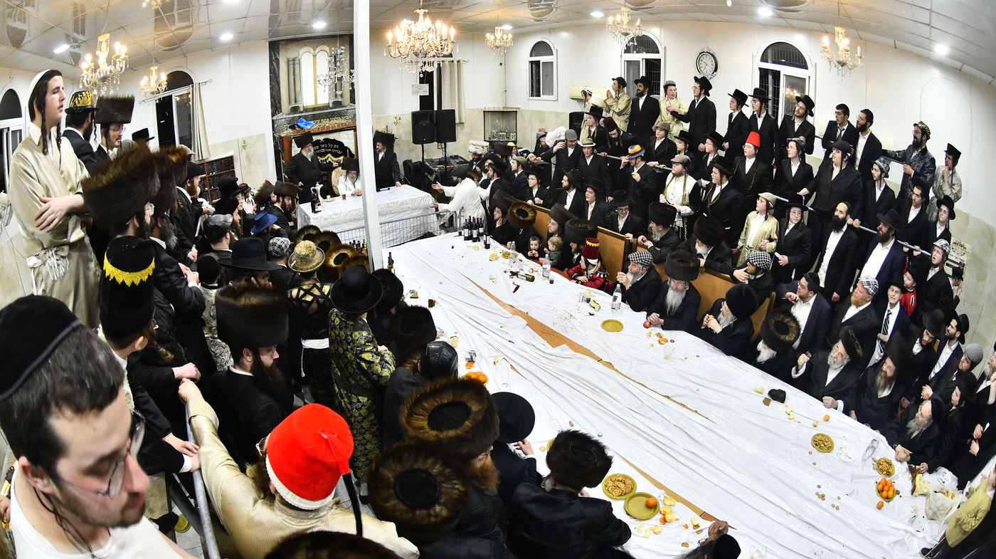 פורים בחצה"ק ביאלה בבני ברק בירושלים