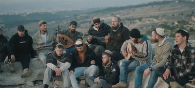 תלמידי ורבני ישיבת 'נתיבות דרור' במחרוזת רגש 