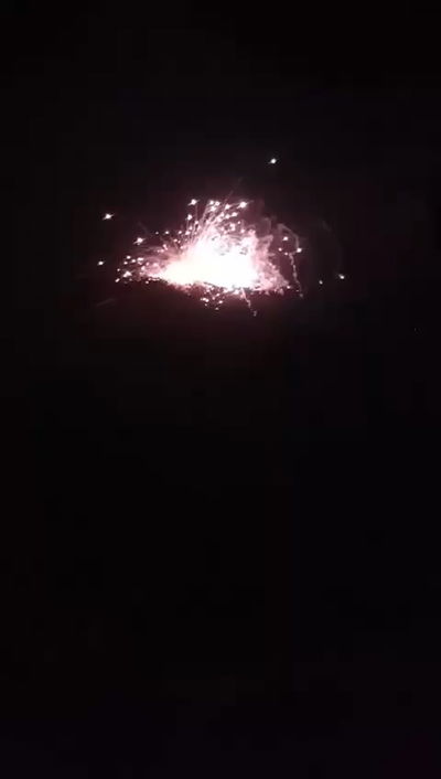 להבות ענק ופיצוצי משנה רבים: כך נראית תקיפת צה"ל בדרום לבנון | צפו בתיעודים