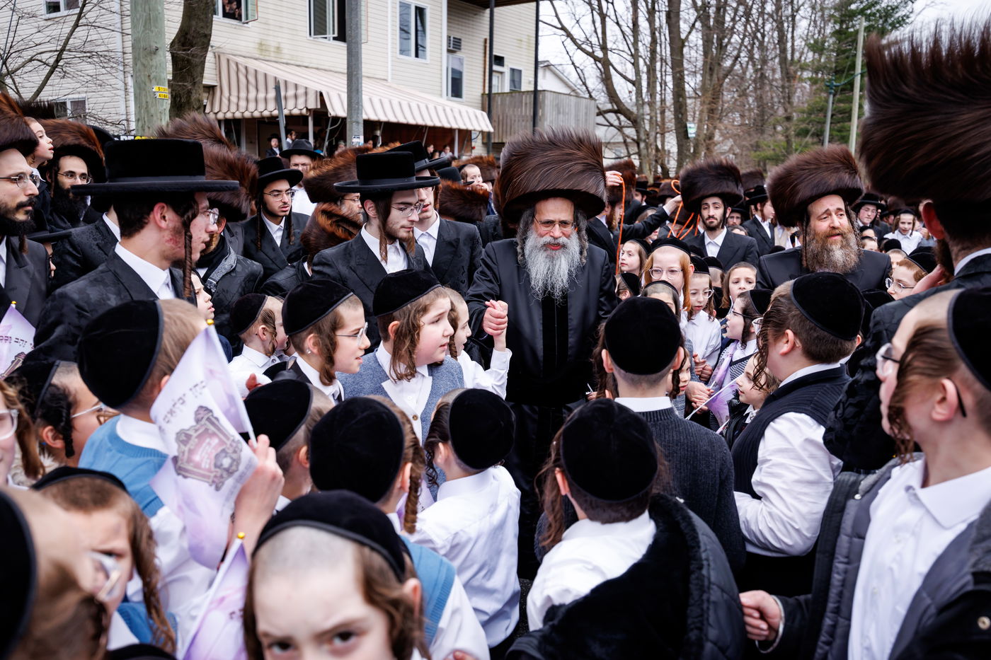 הכנסת ספר תורה לביהמ"ד סאטמר מונסי 