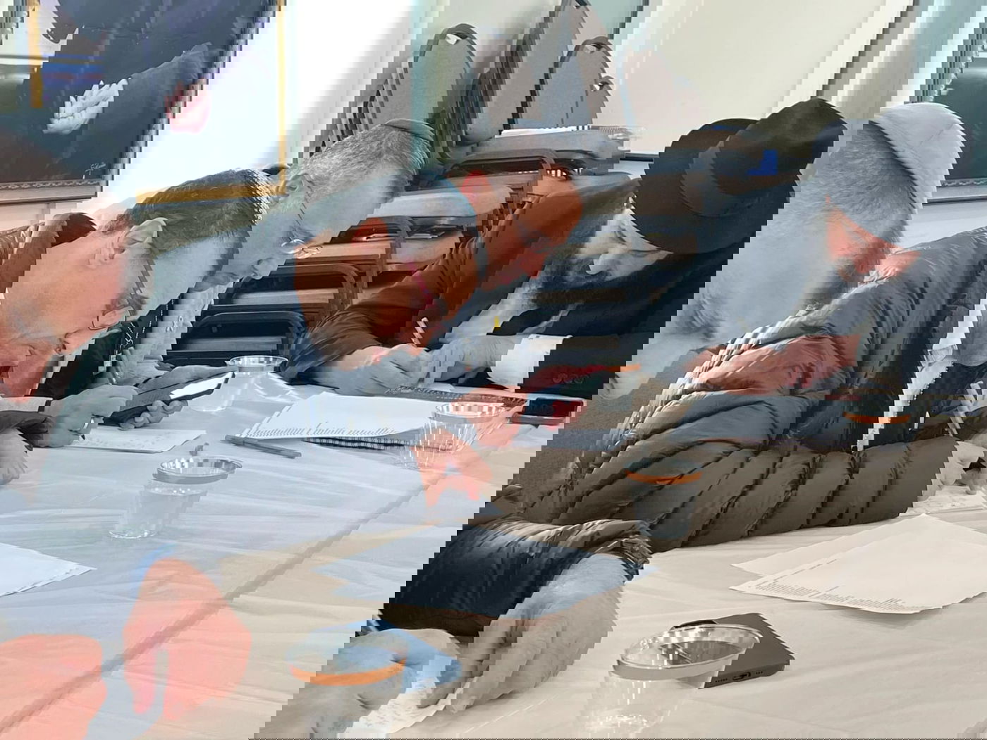 אלי שרעבי אמר קדיש ראשון על אחיו הי"ד - בציון הרבי מליובאוויטש | תיעוד מצמרר