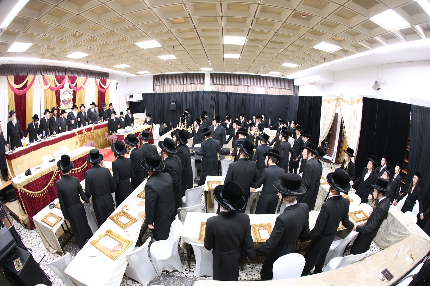 סיום מסכת שבת בישיבת נדבורנה