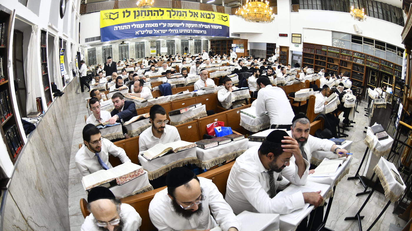 ההמונים זעקו ודמעו לישועה, בשרשרת מעמדות הסגולה של רינה של תורה סביב שלושת ימי הפורים