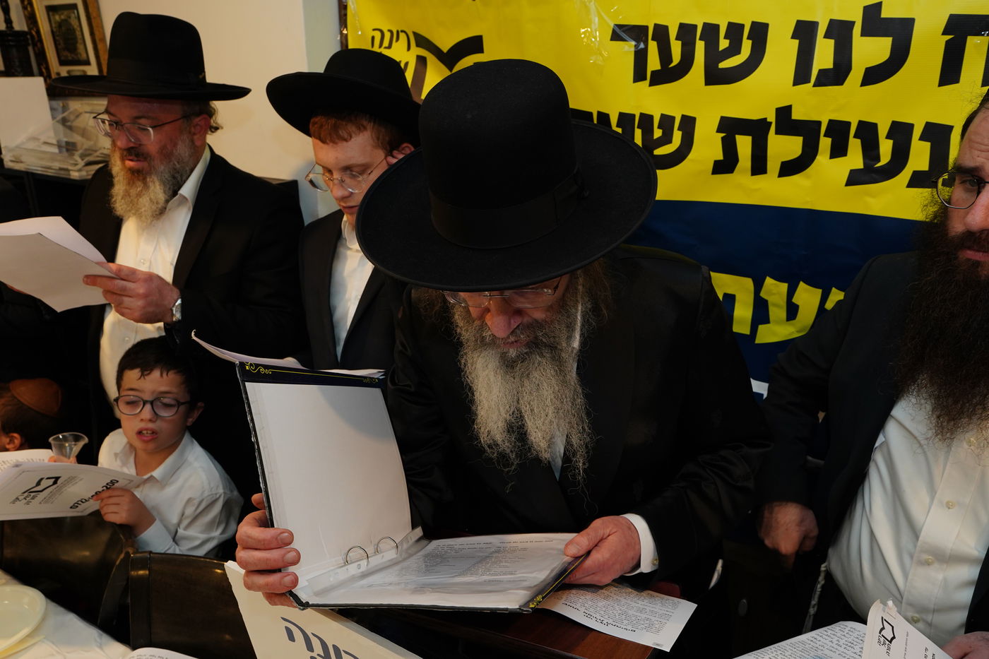 ההמונים זעקו ודמעו לישועה, בשרשרת מעמדות הסגולה של רינה של תורה סביב שלושת ימי הפורים