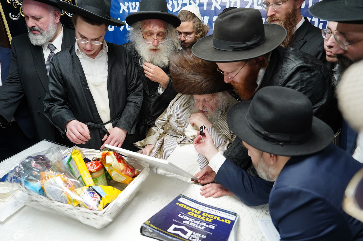 ההמונים זעקו ודמעו לישועה, בשרשרת מעמדות הסגולה של רינה של תורה סביב שלושת ימי הפורים