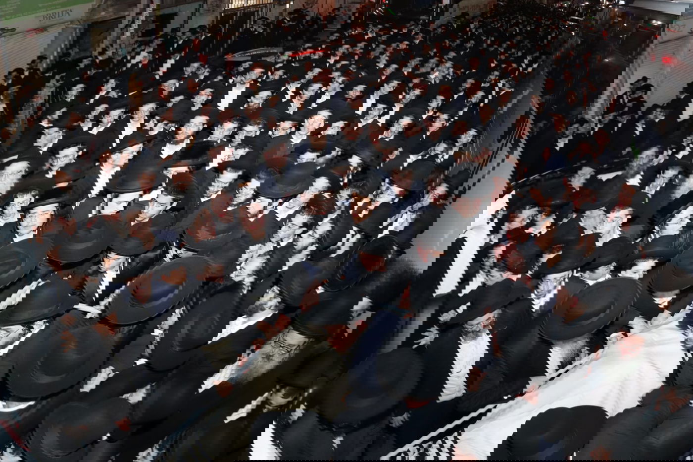  מסע הלוויית הגאון רבי נחמן פלונצ'ק זצ"ל