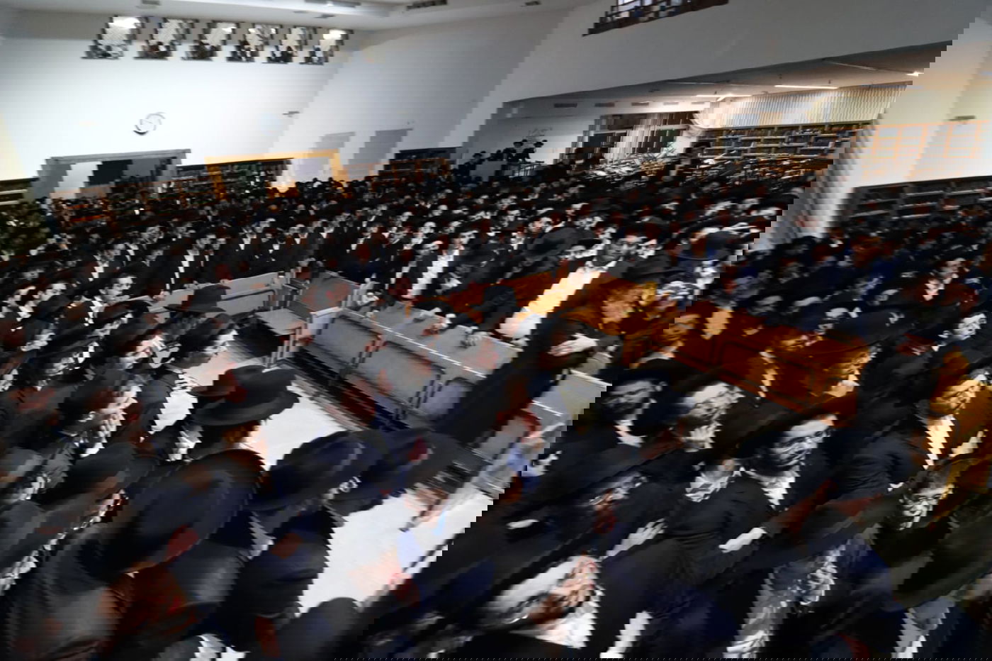  מסע הלוויית הגאון רבי נחמן פלונצ'ק זצ"ל