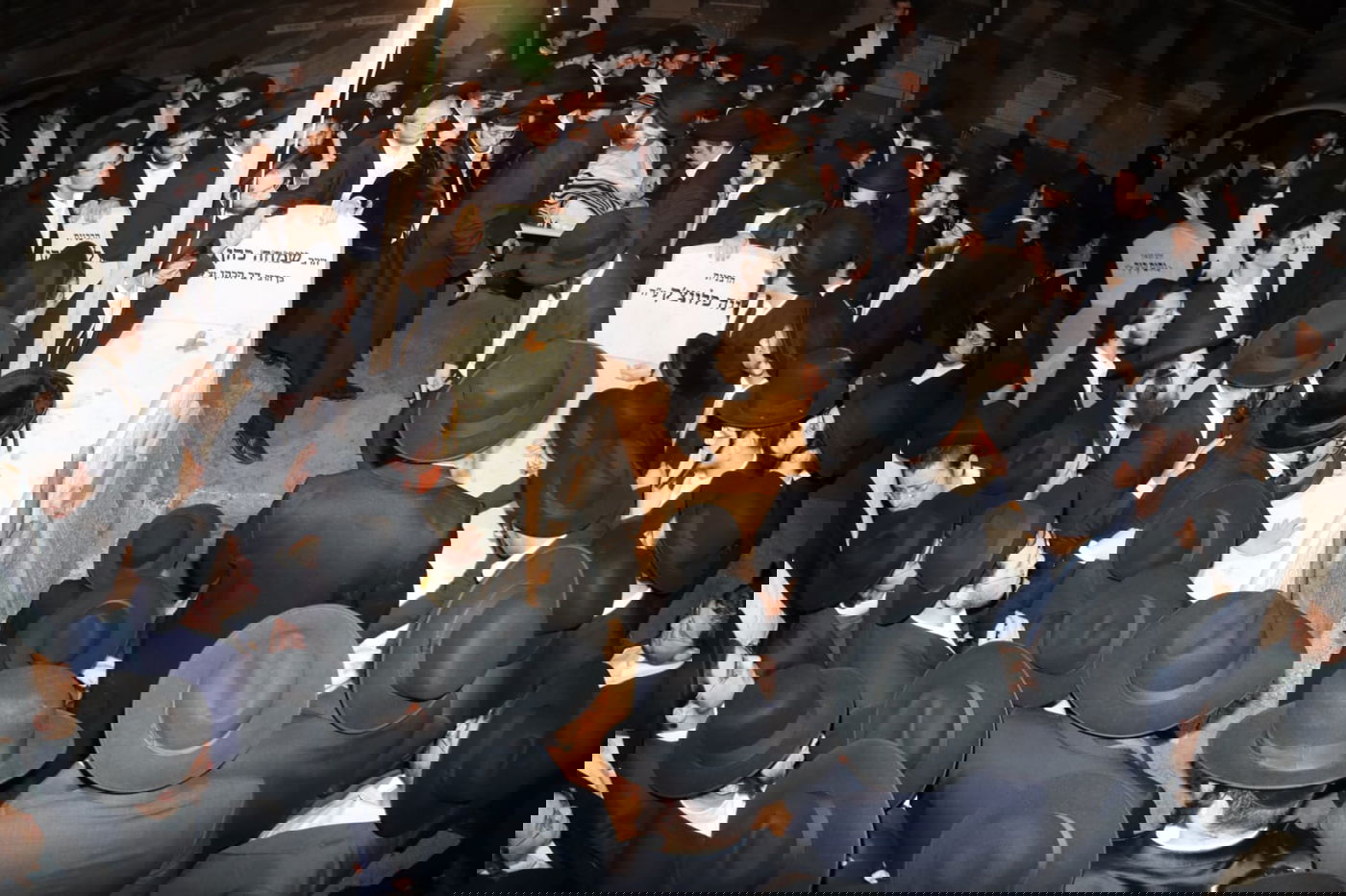  מסע הלוויית הגאון רבי נחמן פלונצ'ק זצ"ל