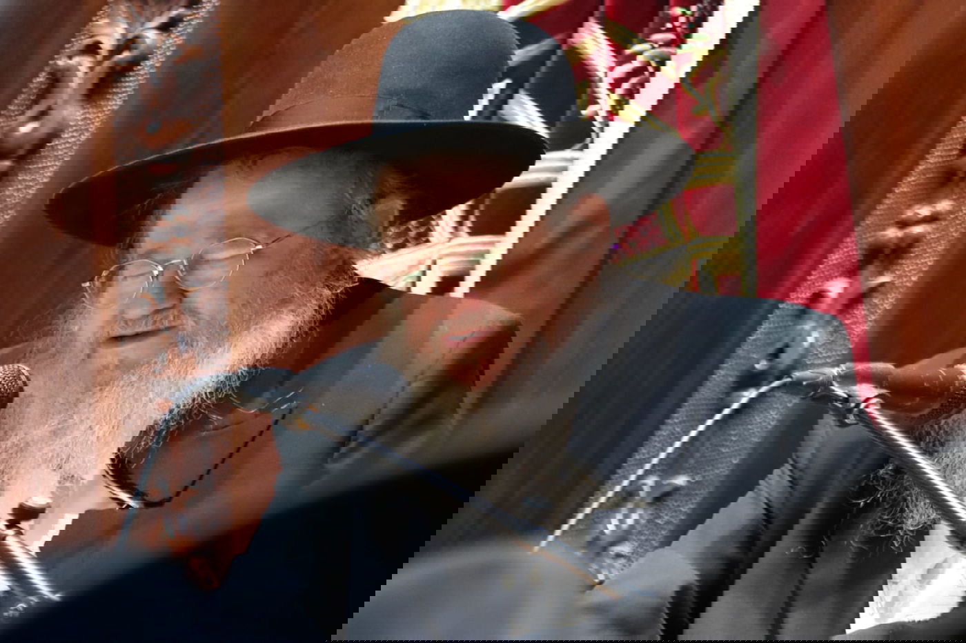  מסע הלוויית הגאון רבי נחמן פלונצ'ק זצ"ל