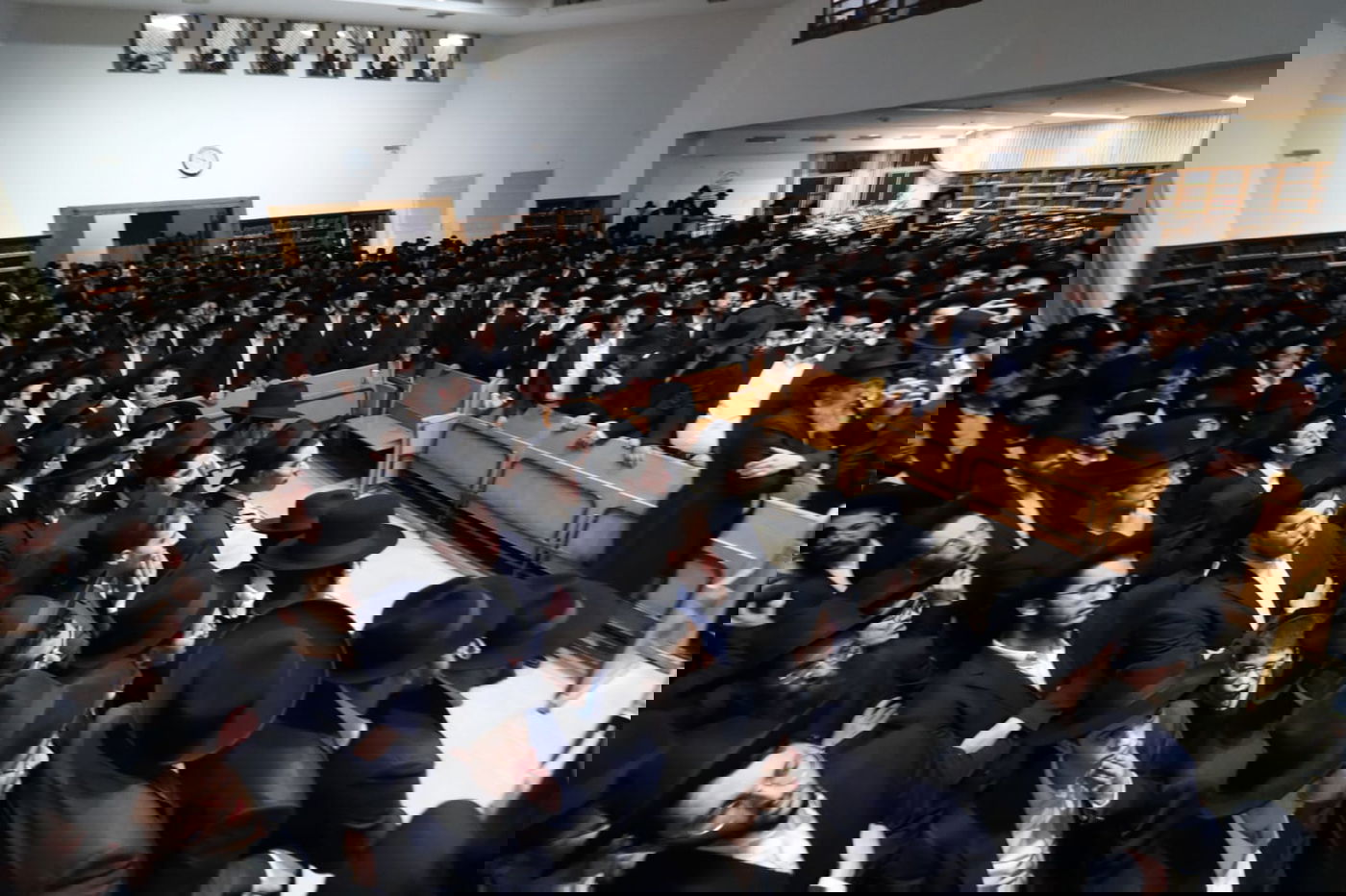  מסע הלוויית הגאון רבי נחמן פלונצ'ק זצ"ל