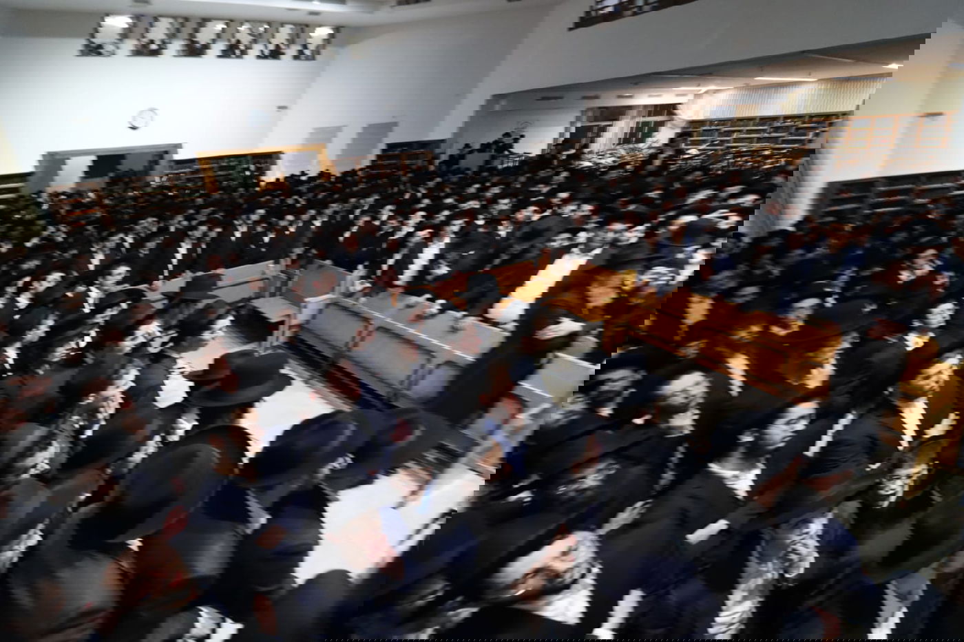  מסע הלוויית הגאון רבי נחמן פלונצ'ק זצ"ל