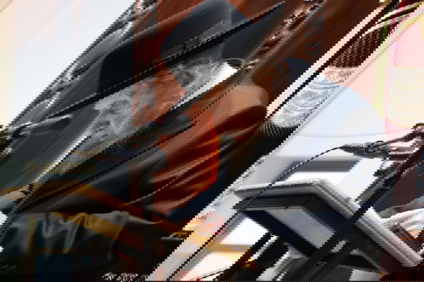  מסע הלוויית הגאון רבי נחמן פלונצ'ק זצ"ל