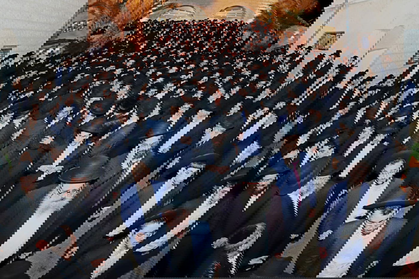  מסע הלוויית הגאון רבי נחמן פלונצ'ק זצ"ל