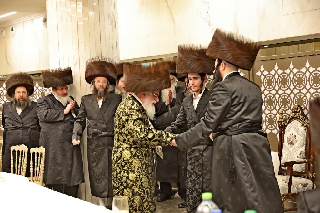 שמחת השבע ברכות בחצה"ק ויזניץ  - פרמישלאן 