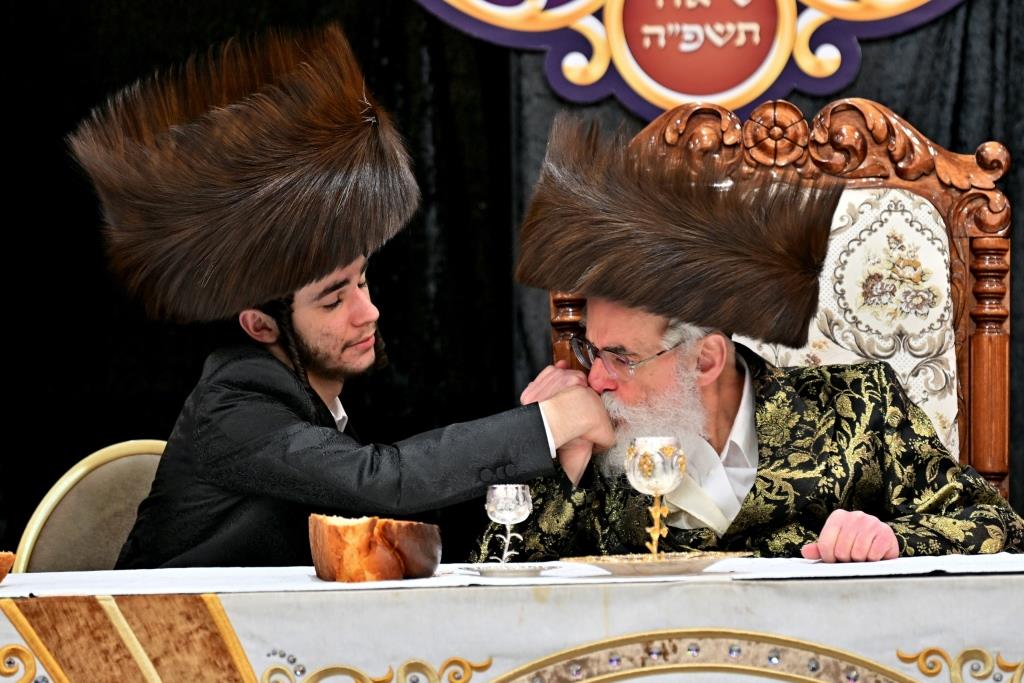 שמחת השבע ברכות בחצה"ק ויזניץ  - פרמישלאן 