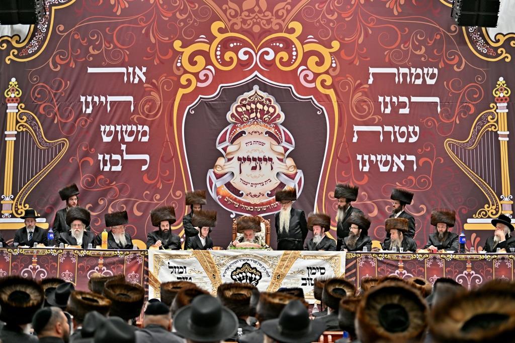 שמחת השבע ברכות בחצה"ק ויזניץ  - פרמישלאן 