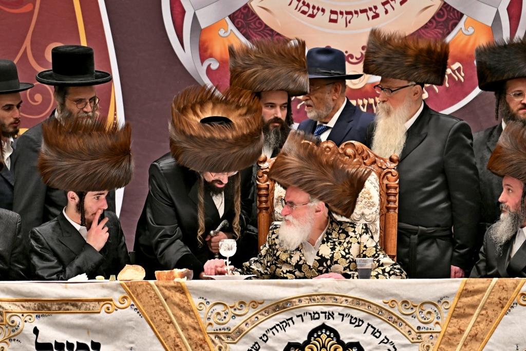 שמחת השבע ברכות בחצה"ק ויזניץ  - פרמישלאן 