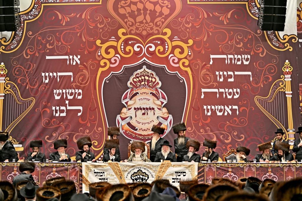 שמחת השבע ברכות בחצה"ק ויזניץ  - פרמישלאן 