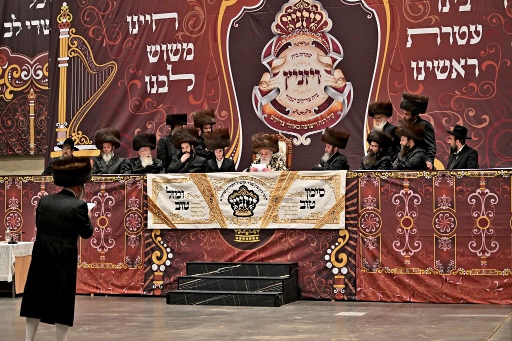 שמחת השבע ברכות בחצה"ק ויזניץ  - פרמישלאן 