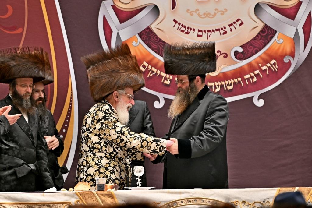 שמחת השבע ברכות בחצה"ק ויזניץ  - פרמישלאן 