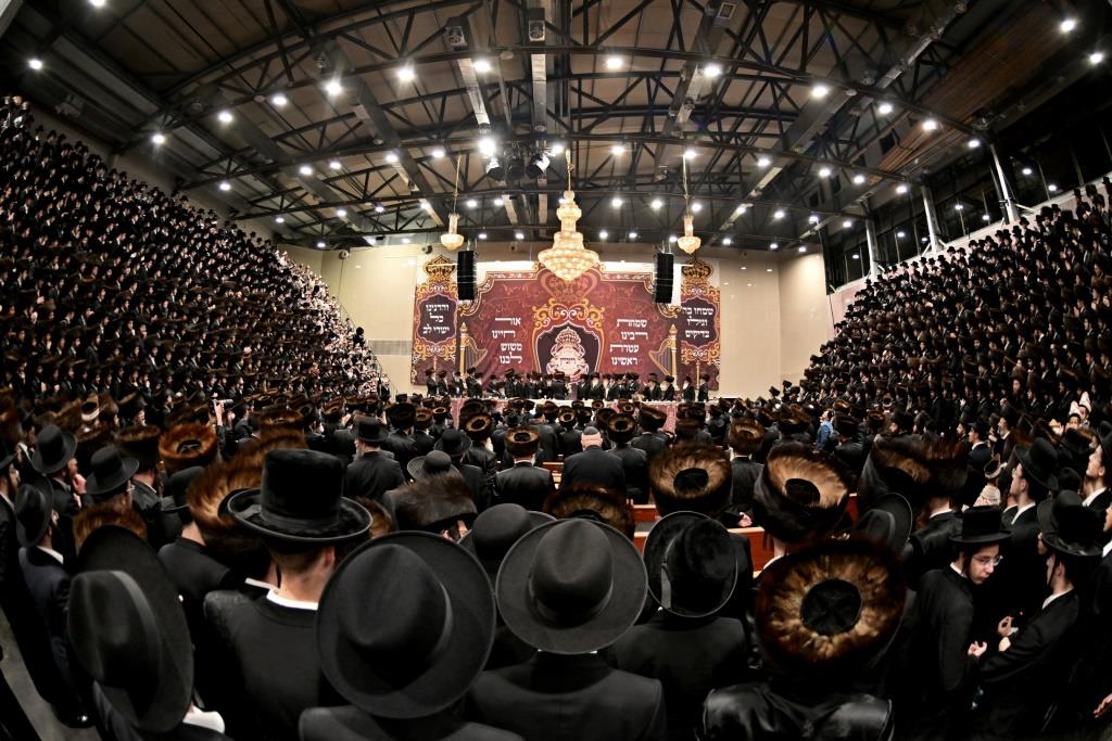 שמחת השבע ברכות בחצה"ק ויזניץ  - פרמישלאן 