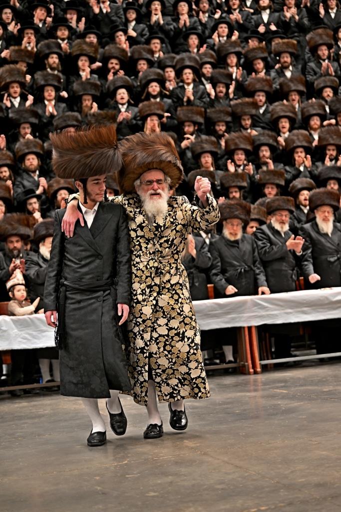 שמחת השבע ברכות בחצה"ק ויזניץ  - פרמישלאן 