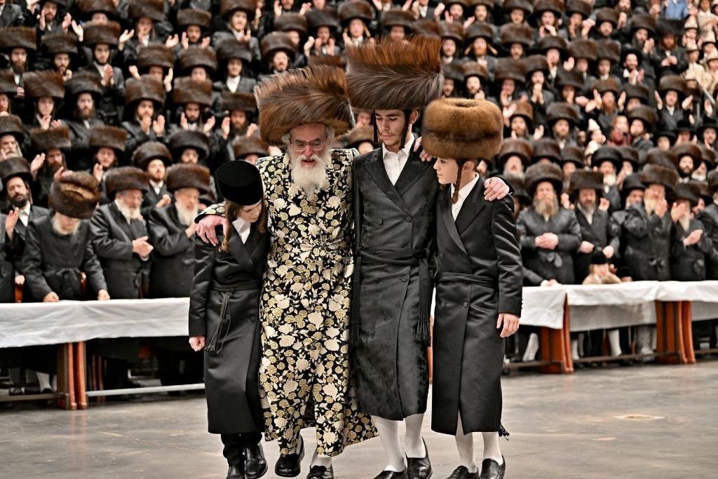 שמחת השבע ברכות בחצה"ק ויזניץ  - פרמישלאן 