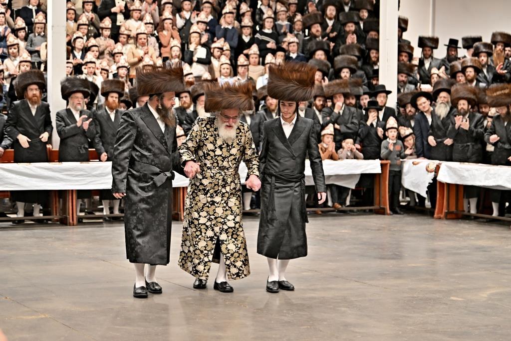 שמחת השבע ברכות בחצה"ק ויזניץ  - פרמישלאן 