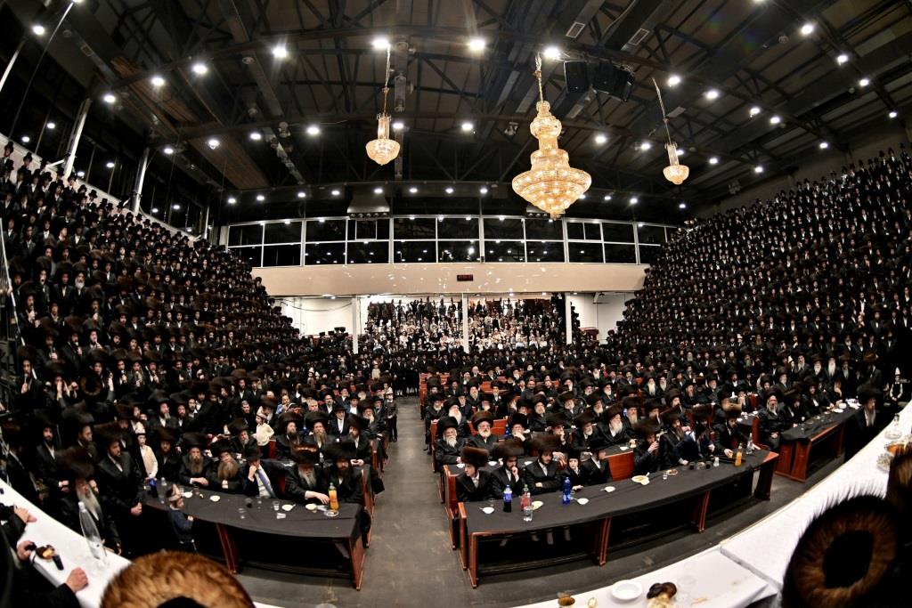 שמחת השבע ברכות בחצה"ק ויזניץ  - פרמישלאן 