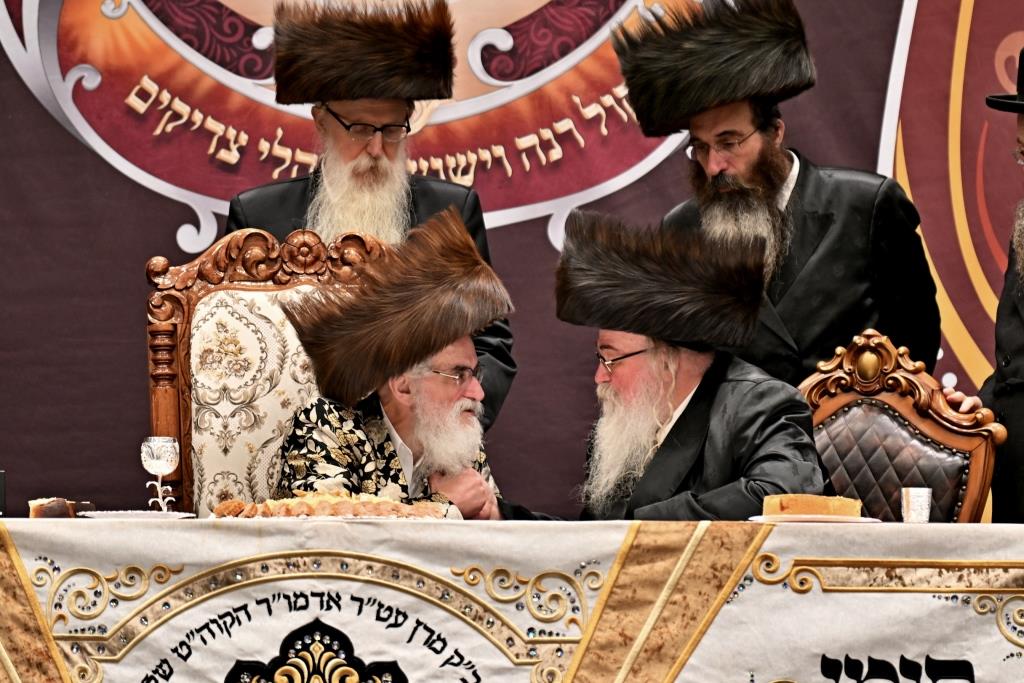 שמחת השבע ברכות בחצה"ק ויזניץ  - פרמישלאן 