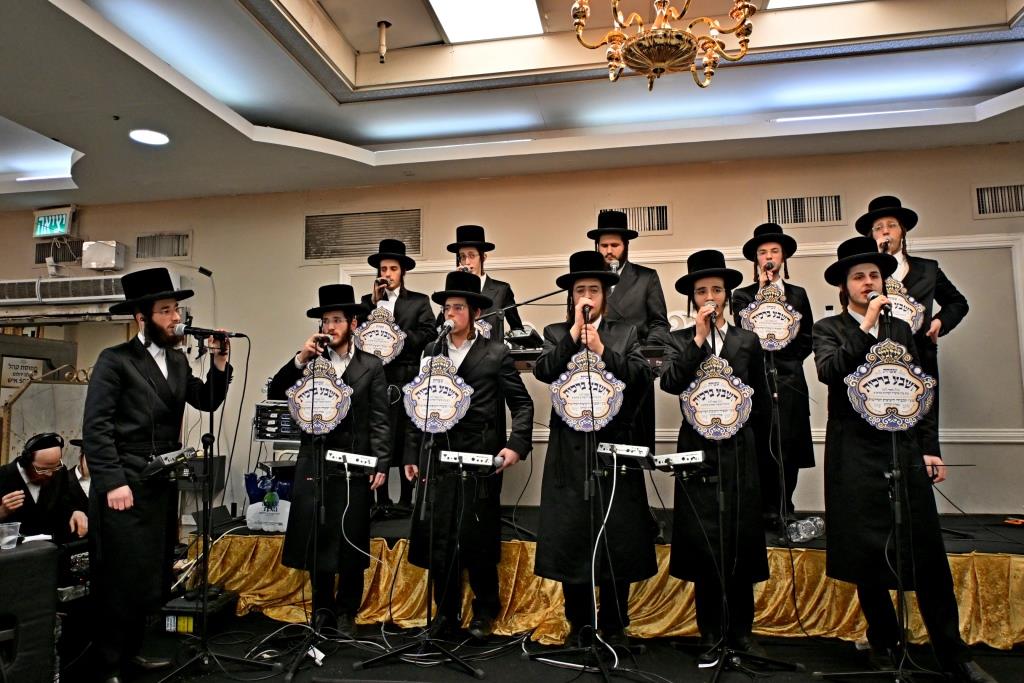 שמחת השבע ברכות בחצה"ק ויזניץ  - פרמישלאן 