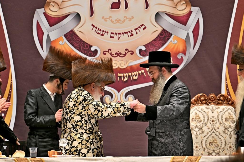 שמחת השבע ברכות בחצה"ק ויזניץ  - פרמישלאן 