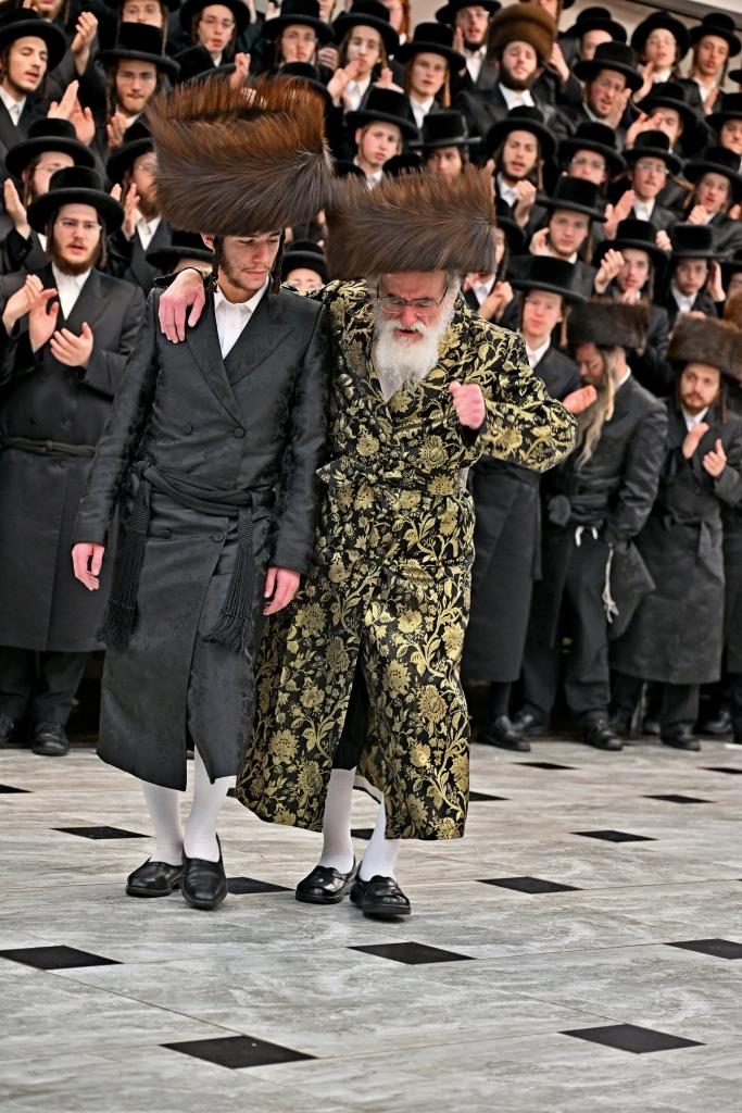 שמחת השבע ברכות בחצה"ק ויזניץ  - פרמישלאן 