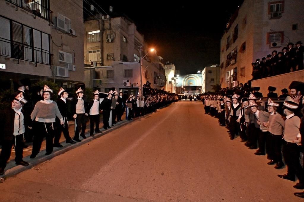 שמחת השבע ברכות בחצה"ק ויזניץ  - פרמישלאן 