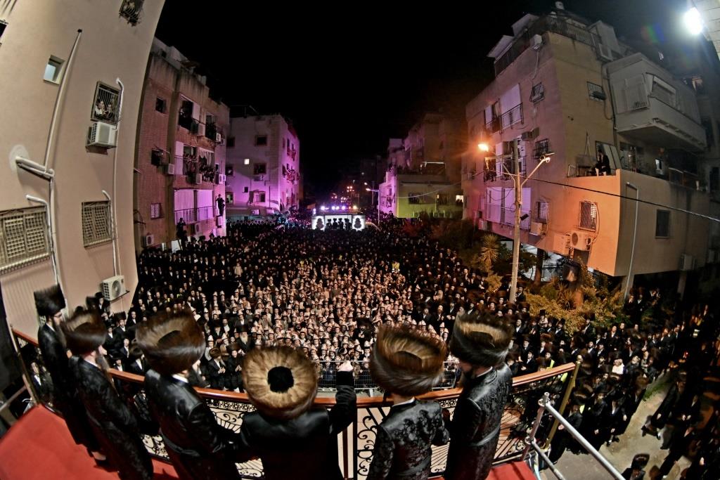 שמחת השבע ברכות בחצה"ק ויזניץ  - פרמישלאן 