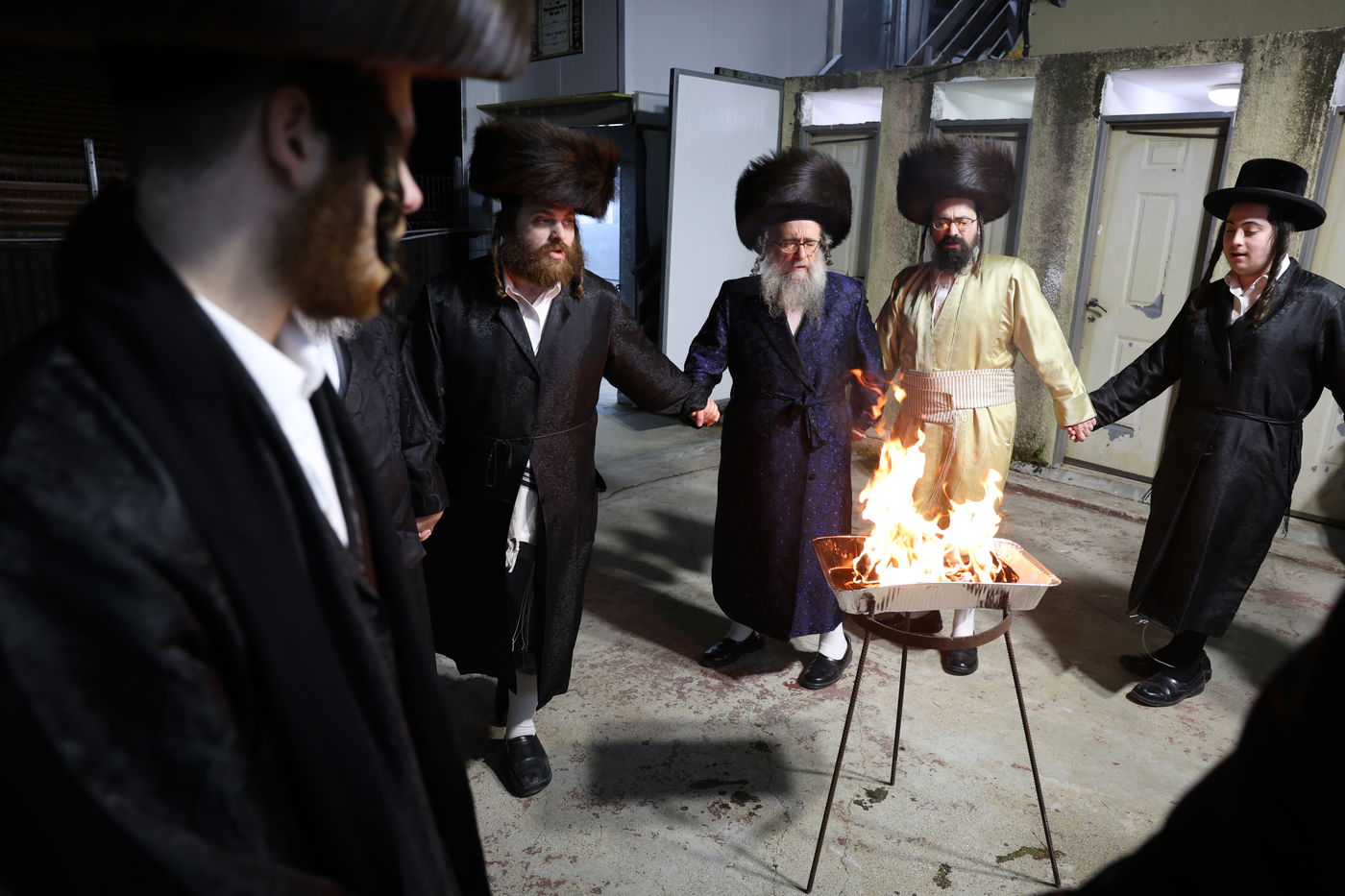 גאב"ד קאלסבורג הגה"צ רבי משה ראטה בהדלקה במירון