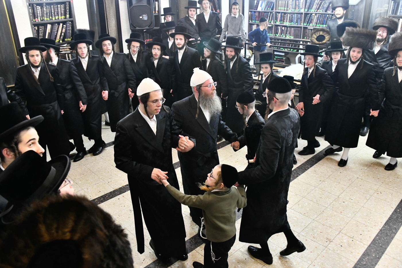 שמחת בית שאץ - אזמרה - זידטשויב- צאנז ירושלים- רמת שלמה