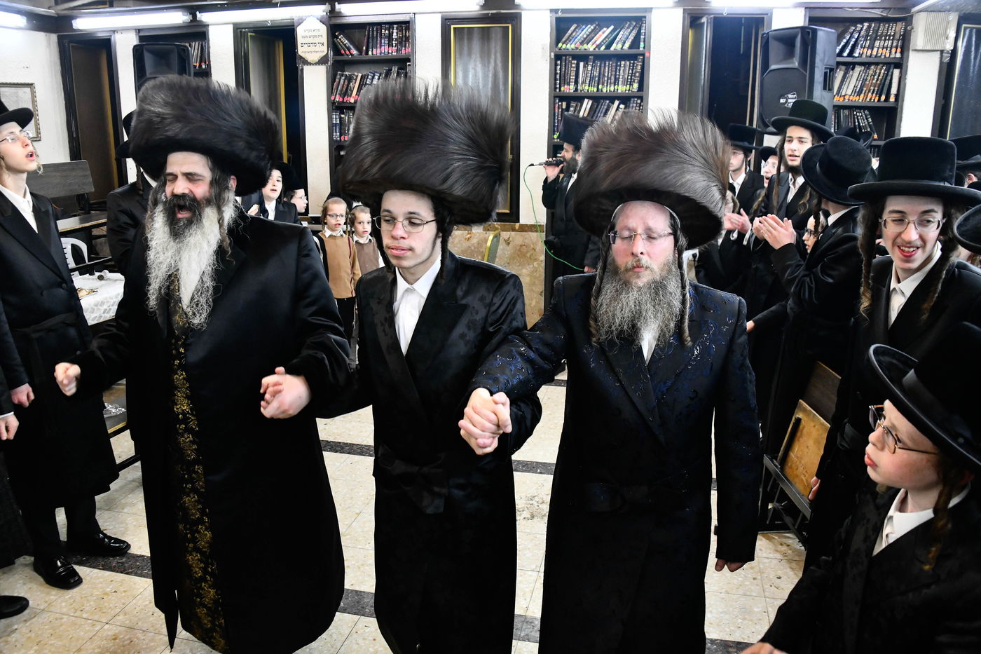 שמחת בית שאץ - אזמרה - זידטשויב- צאנז ירושלים- רמת שלמה