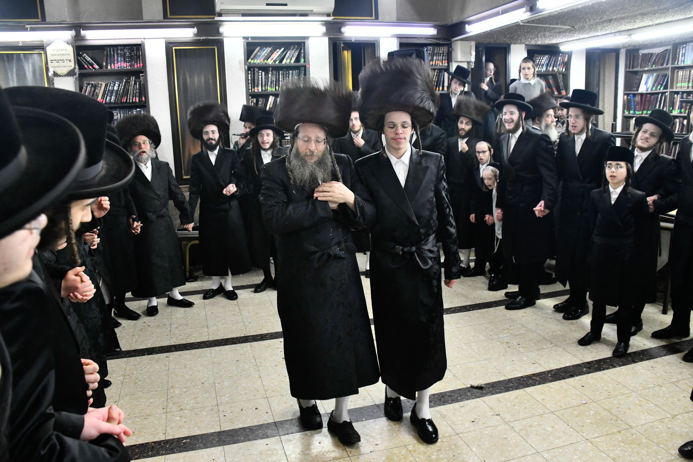 שמחת בית שאץ - אזמרה - זידטשויב- צאנז ירושלים- רמת שלמה