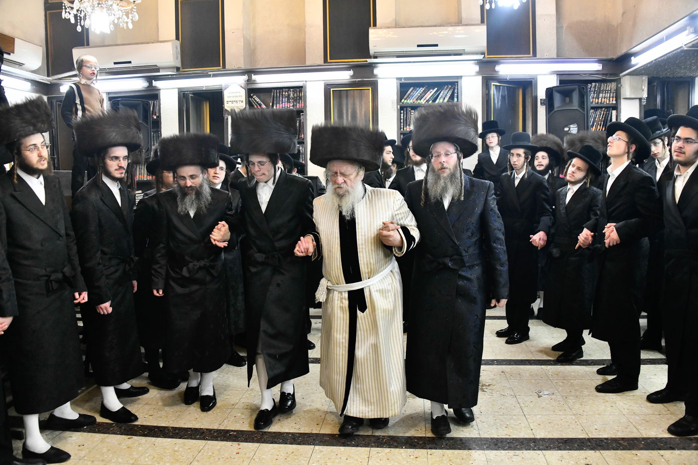 שמחת בית שאץ - אזמרה - זידטשויב- צאנז ירושלים- רמת שלמה