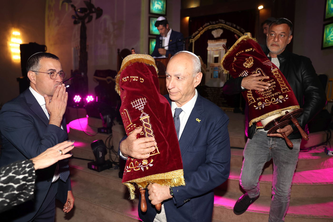  פרידה היסטורית בבית הכנסת הגדול בתל- אביב