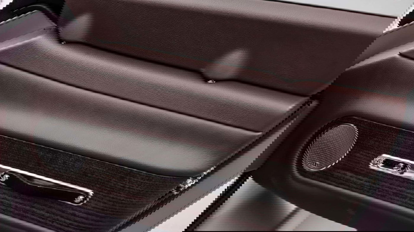 דיפון עור וחומרים איכותיים