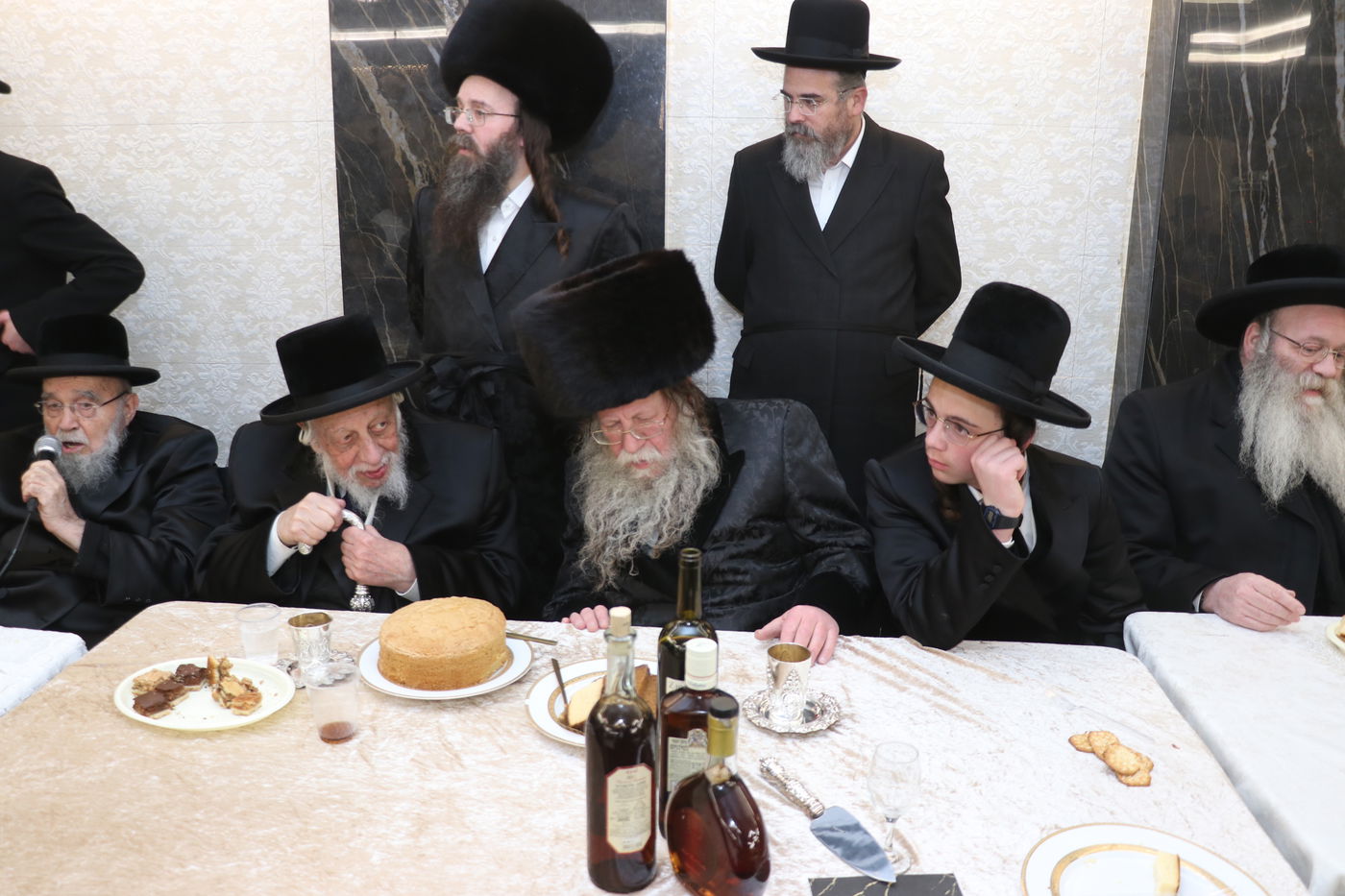 שמחת הבר מצווה לנכדי האדמו"רים מקוזמיר - לעלוב בית שמש