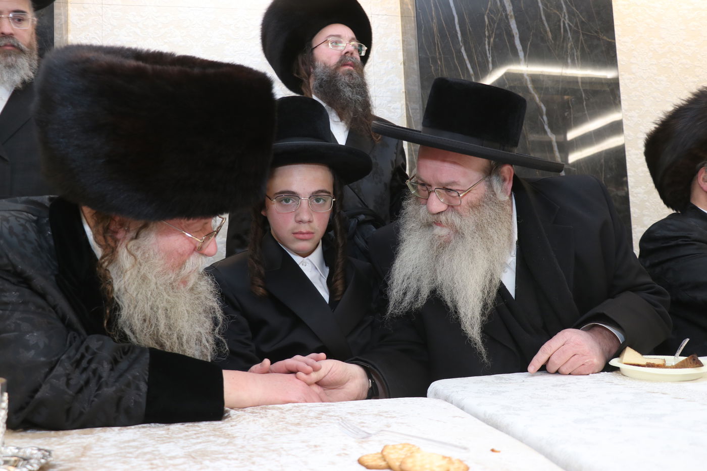 שמחת הבר מצווה לנכדי האדמו"רים מקוזמיר - לעלוב בית שמש