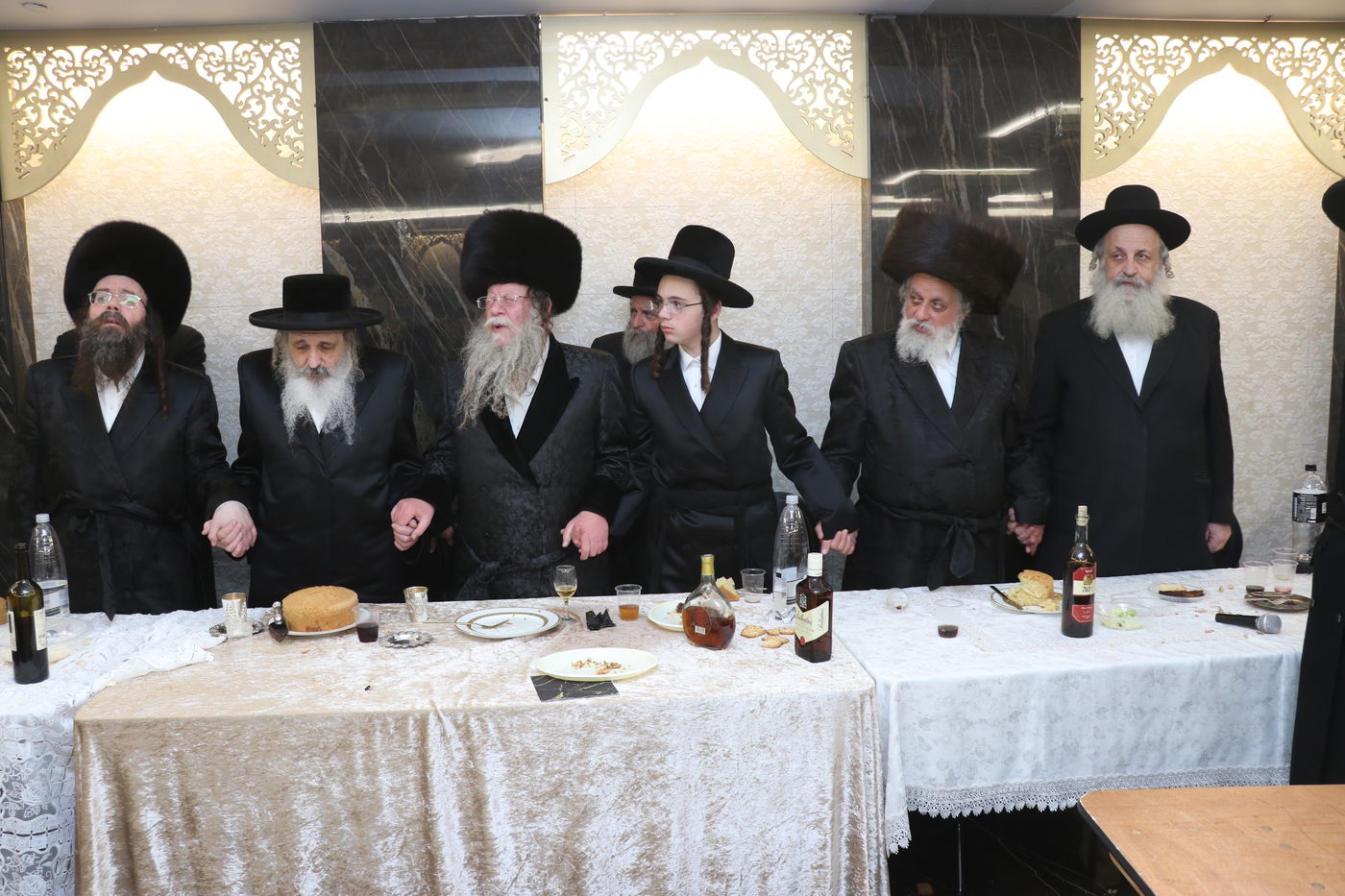 שמחת הבר מצווה לנכדי האדמו"רים מקוזמיר - לעלוב בית שמש