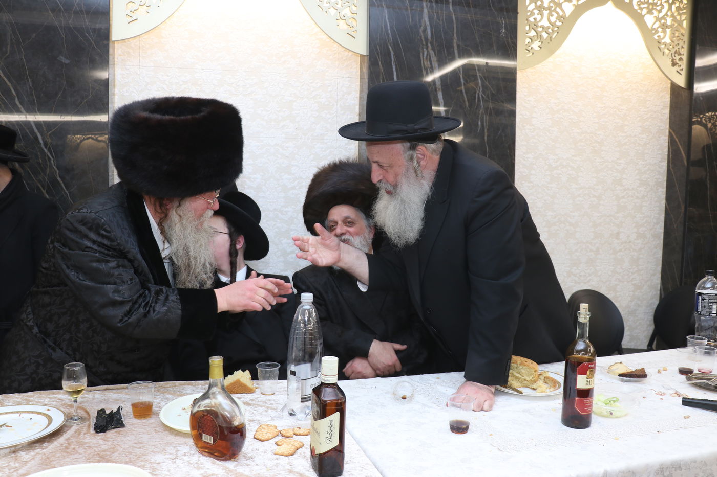 שמחת הבר מצווה לנכדי האדמו"רים מקוזמיר - לעלוב בית שמש