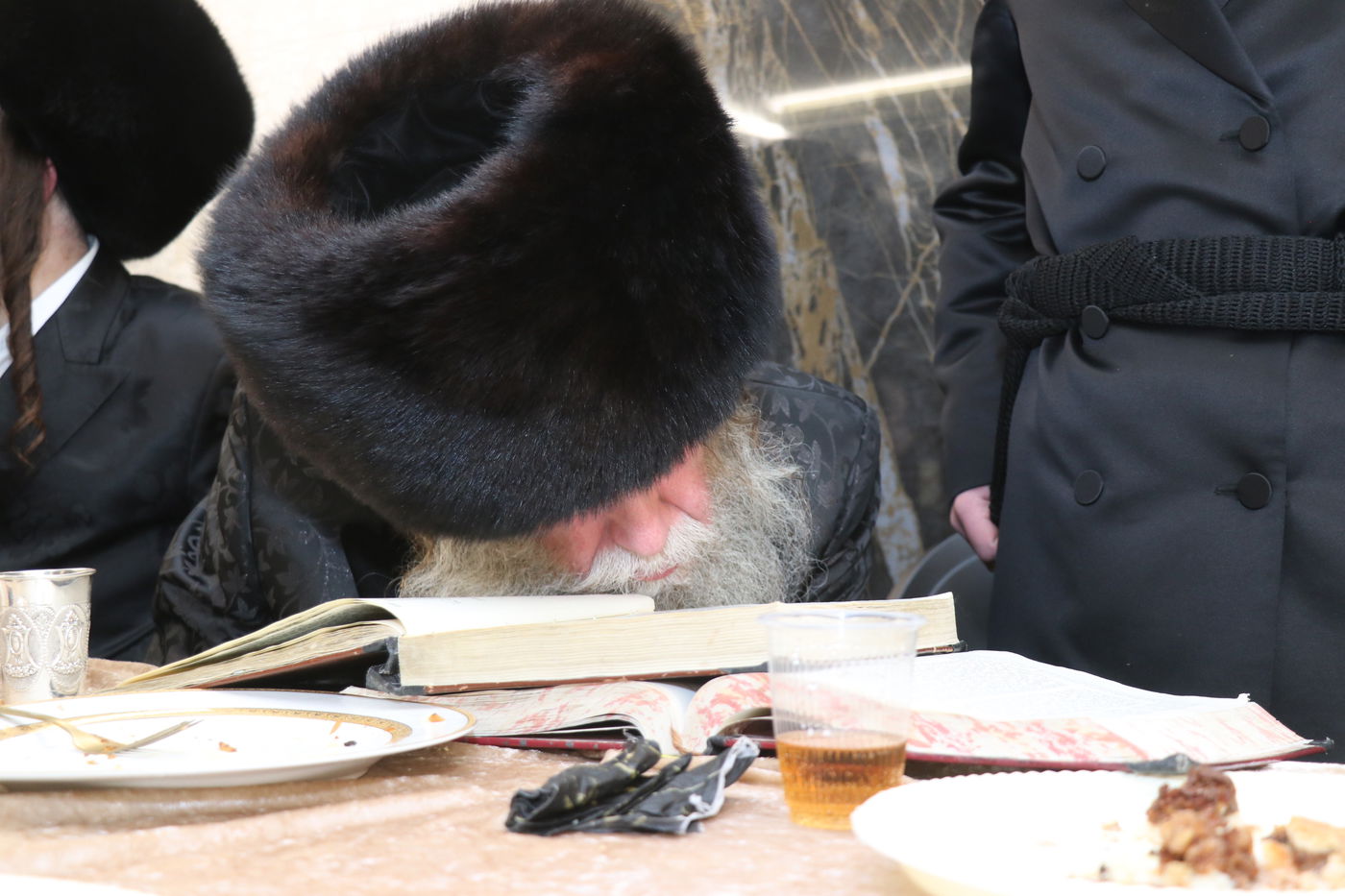 שמחת הבר מצווה לנכדי האדמו"רים מקוזמיר - לעלוב בית שמש